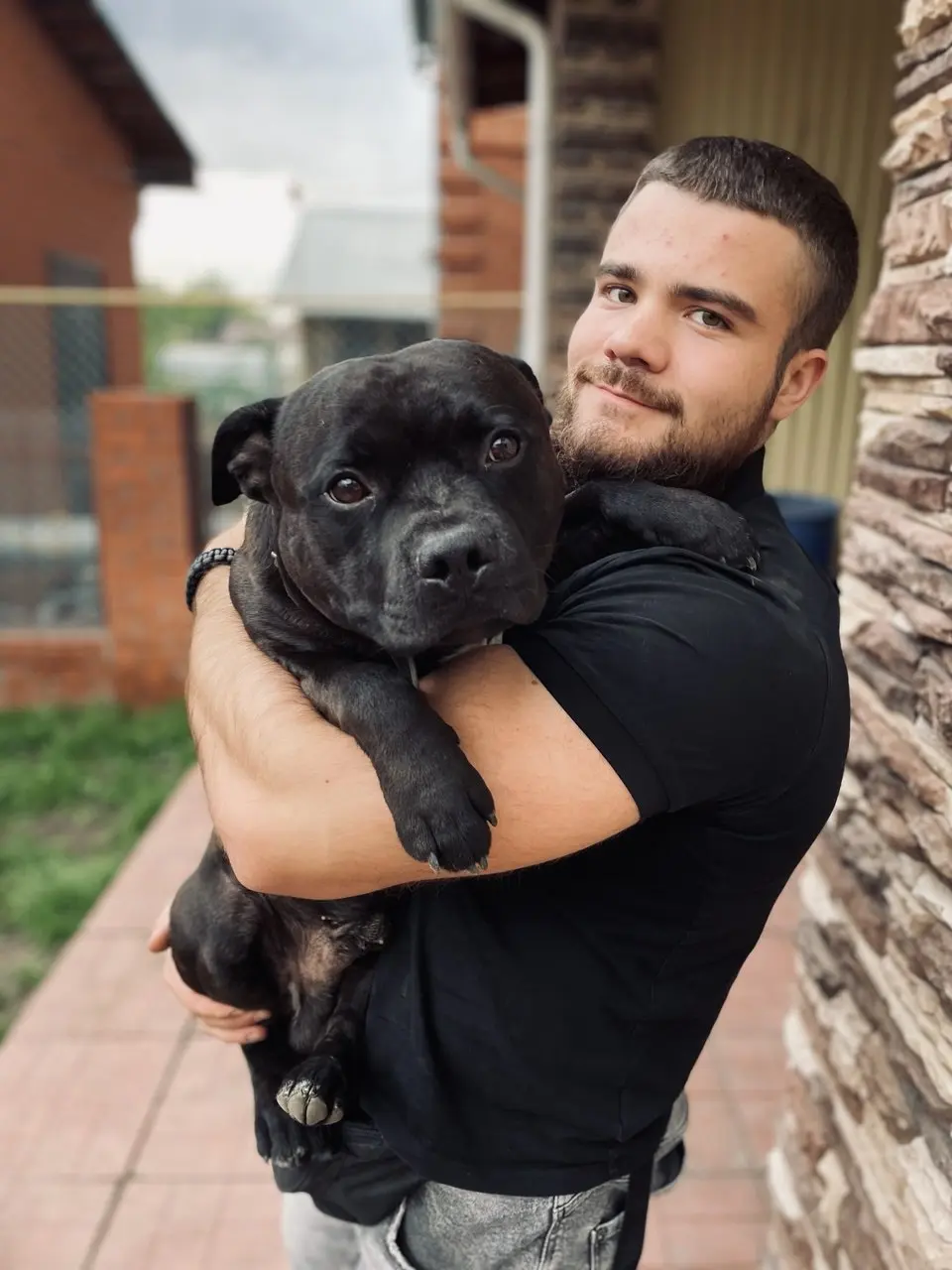 Матфей с гостем зоогостиницы DOGHOMENSK